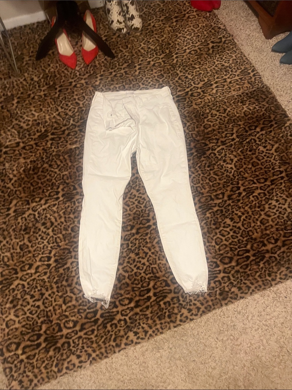 Good American White Ankle Jogger Jeans